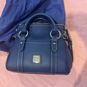 Dooney & Bourke penrose handbag